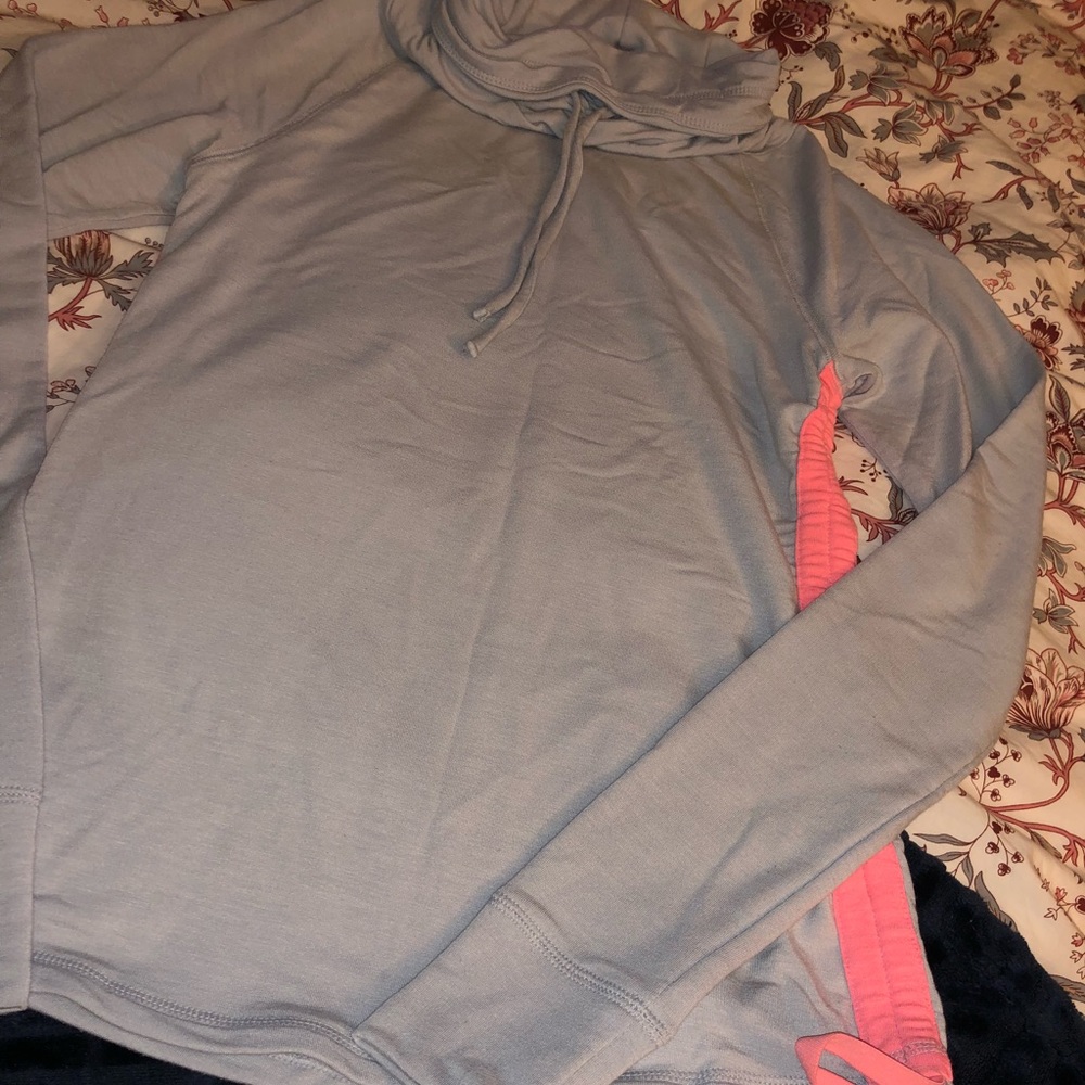 Vintage 1990s blue with pink stripes sweatshirt